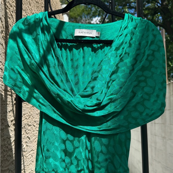 Rat & Boa Green Ruched Maxi Gown for Wedding Guest - Picture 2 of 3